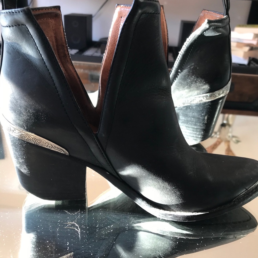 Jeffrey Campbell Cromwell booties